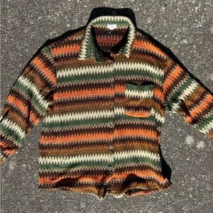 POL  Button Up top / Sweater Shirt Zig Zag Size Med